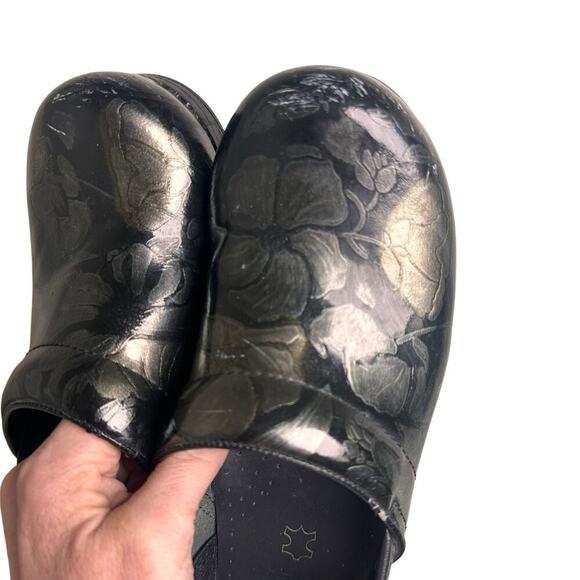 Dansko Women's Professional Clog Pewter Floral Leather Sz 38 7.5 Comfort Nurse - Picture 15 of 16